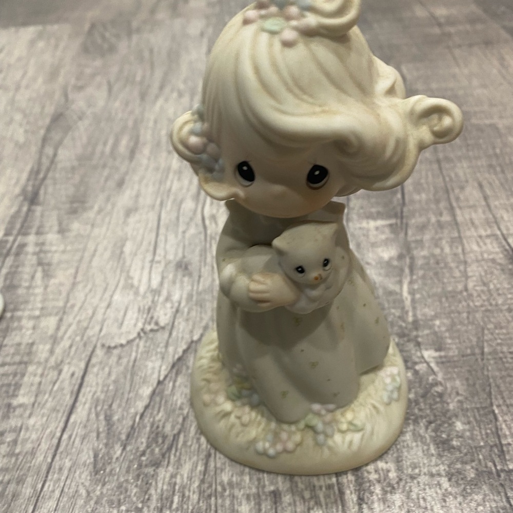 Precious Moments Figurine - Purr-fect Friend